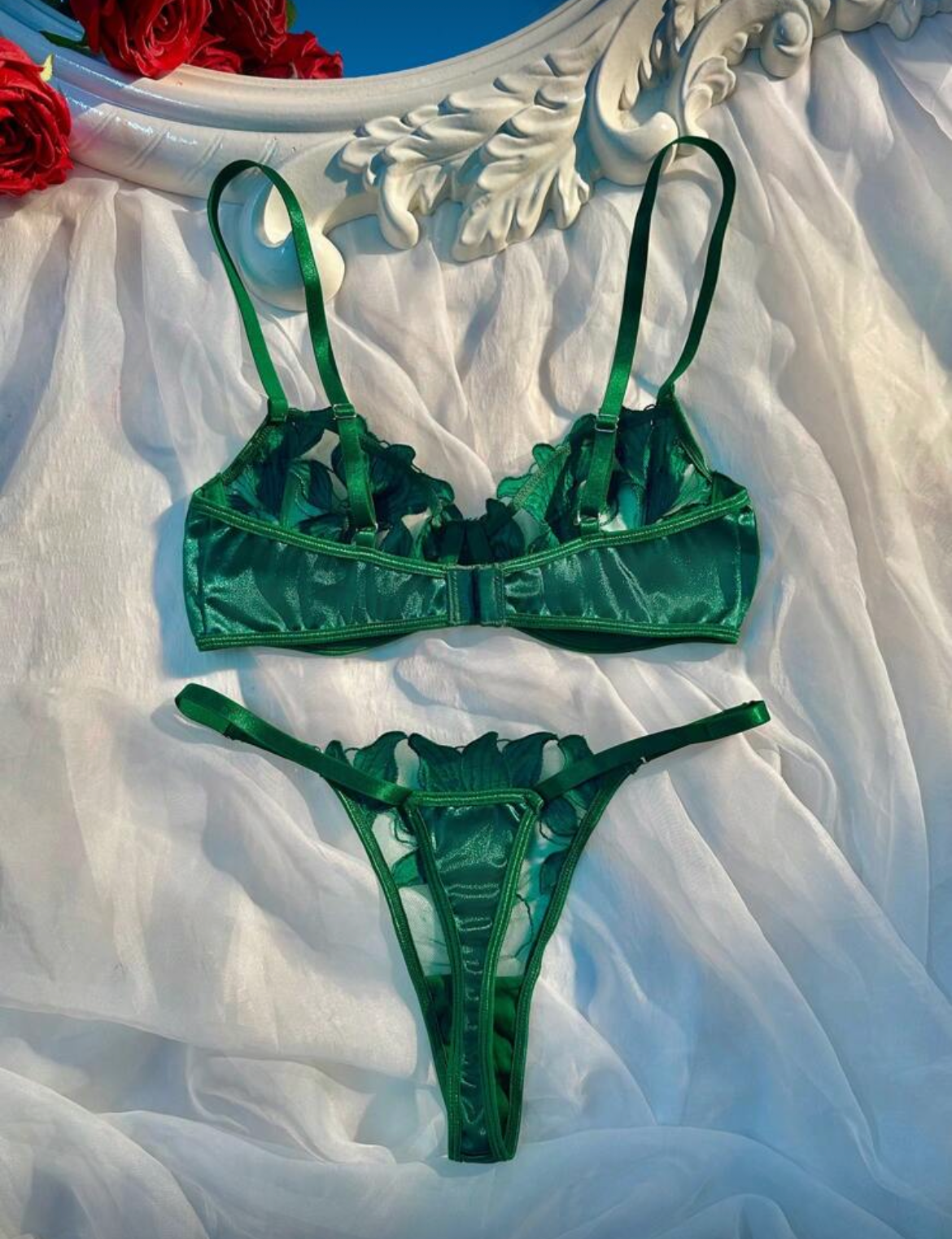 Conjunto verde encaje