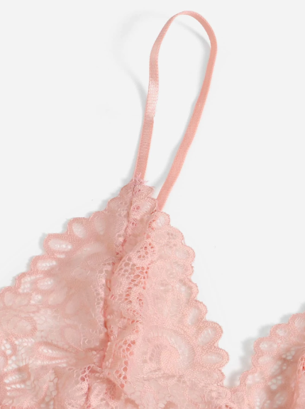 Conjunto de lencería con recorte de encaje floral