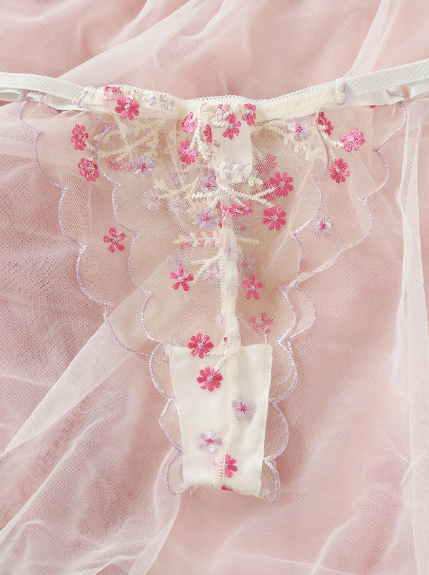 Set transparente con estampado floral